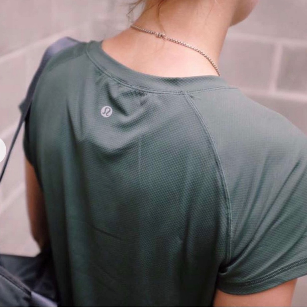 Lululemon Sage Green Final Lap Top